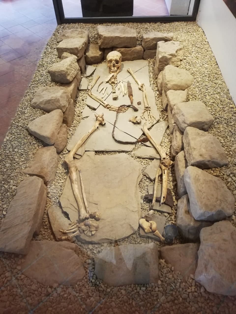 Fig. 2. Museo archeologico di Fiesole, tomba longobarda